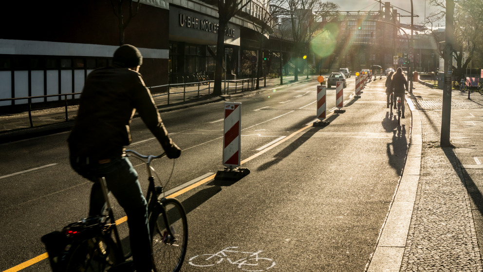 Ein Pop-up-Radweg in Berlin.