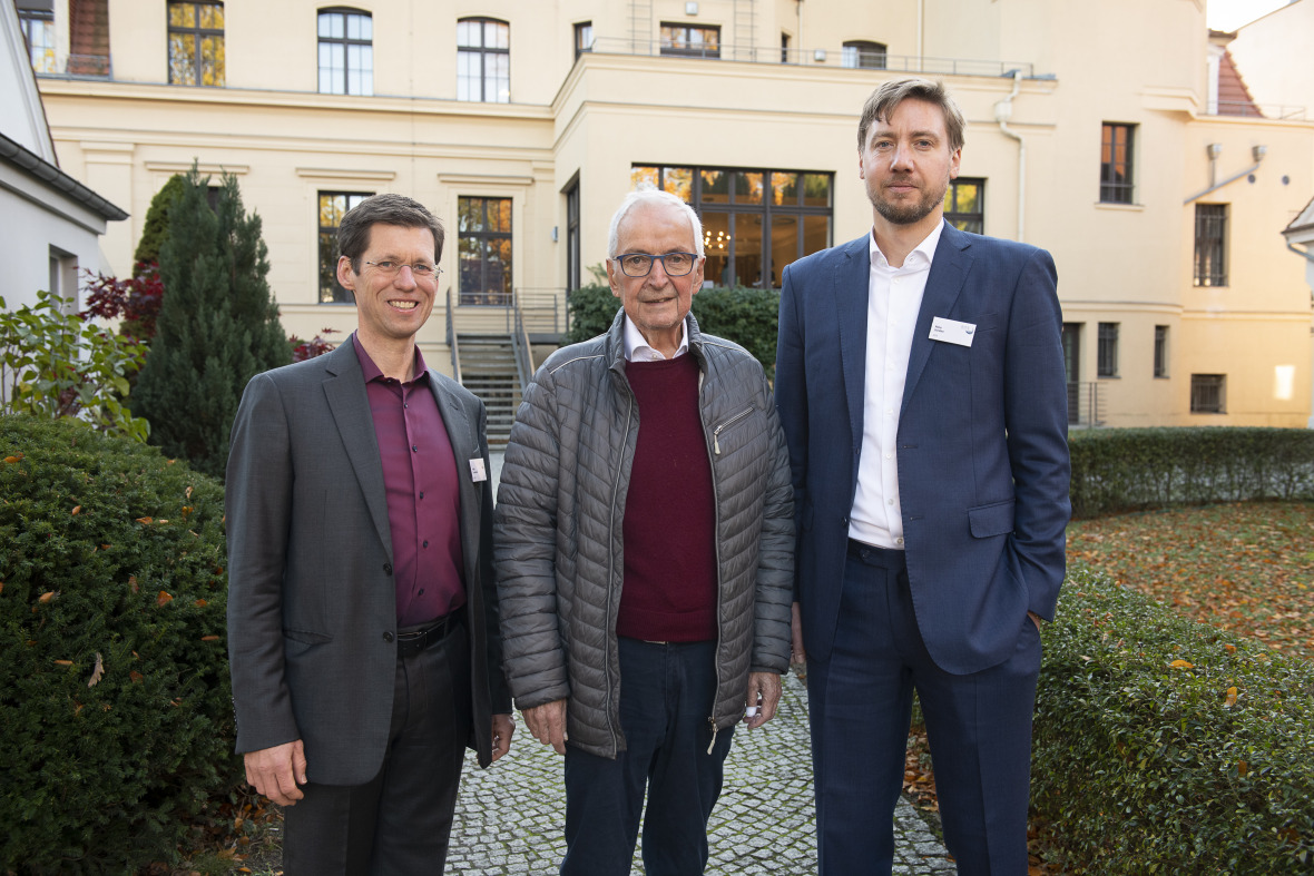 Mark Lawrence, Klaus Töpfer and Nino Jordan